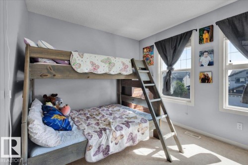 2585 Cole Crescent, Edmonton, AB - Indoor Photo Showing Bedroom