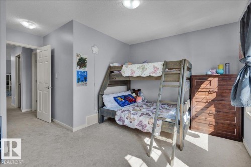 2585 Cole Crescent, Edmonton, AB - Indoor Photo Showing Bedroom