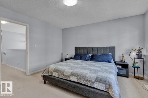 2585 Cole Crescent, Edmonton, AB - Indoor Photo Showing Bedroom