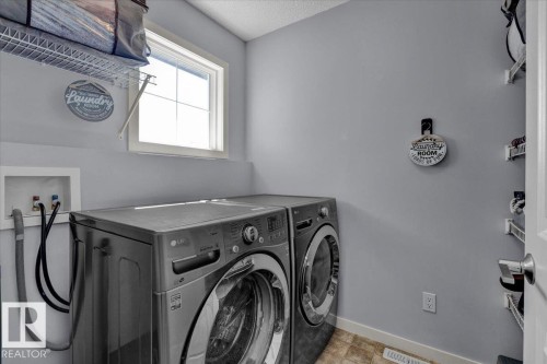 2585 Cole Crescent, Edmonton, AB - Indoor Photo Showing Laundry Room