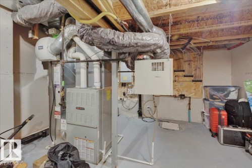2585 Cole Crescent, Edmonton, AB - Indoor Photo Showing Basement