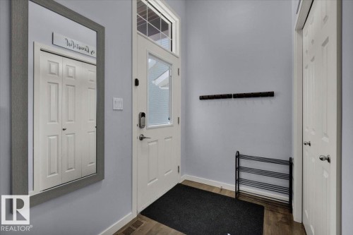 2585 Cole Crescent, Edmonton, AB - Indoor Photo Showing Other Room