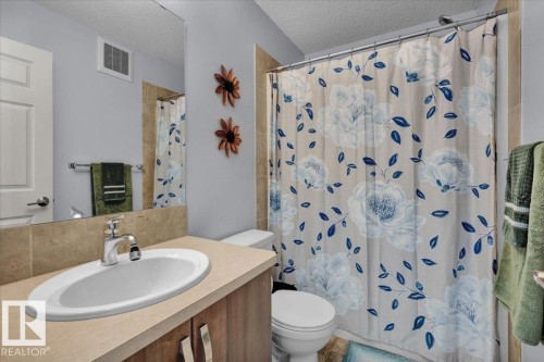 2585 Cole Crescent, Edmonton, AB - Indoor Photo Showing Bathroom