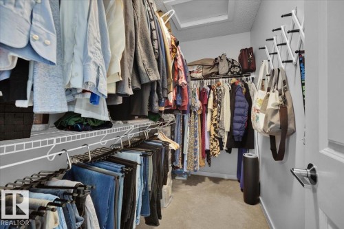 2585 Cole Crescent, Edmonton, AB - Indoor With Storage