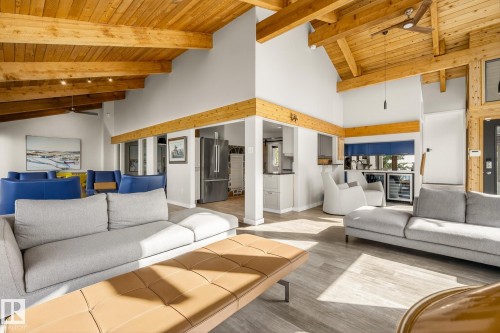 139 Silver Beach, Rural Wetaskiwin County, AB - Indoor Photo Showing Living Room