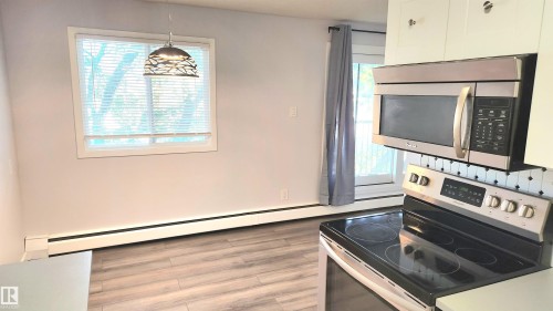 304 10740 105 Street, Edmonton, AB - Indoor Photo Showing Kitchen