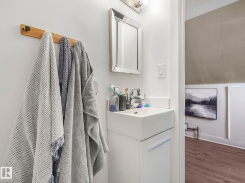 9638 106 Avenue, Edmonton, AB - Indoor