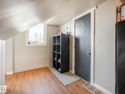9638 106 Avenue, Edmonton, AB - Indoor Photo Showing Other Room