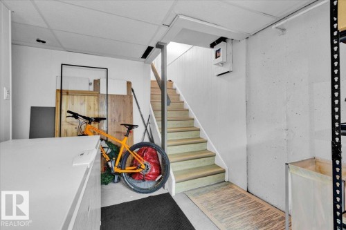 10548 40 Street, Edmonton, AB - Indoor Photo Showing Other Room