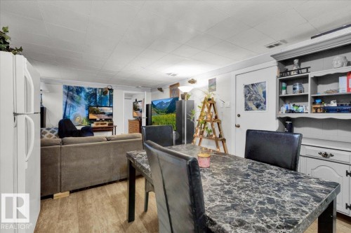 10548 40 Street, Edmonton, AB - Indoor