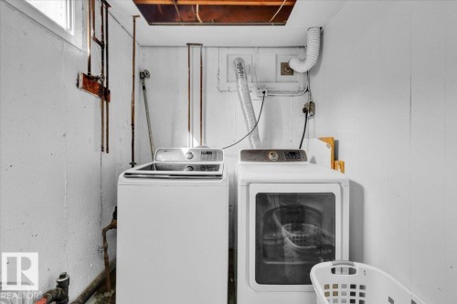 10548 40 Street, Edmonton, AB - Indoor Photo Showing Laundry Room