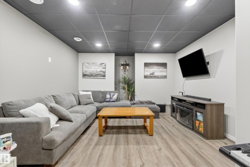 3623 13 Street, Edmonton, AB - Indoor