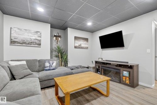 3623 13 Street, Edmonton, AB - Indoor Photo Showing Living Room
