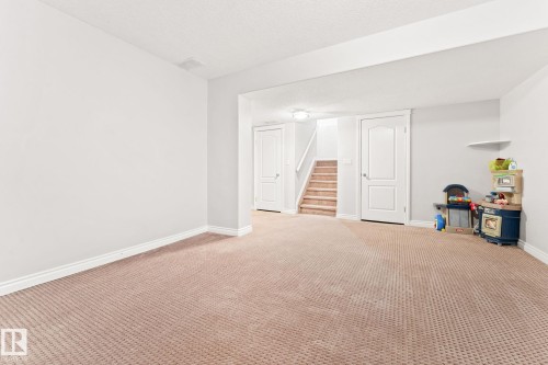 10655 181 Avenue, Edmonton, AB - Indoor Photo Showing Other Room
