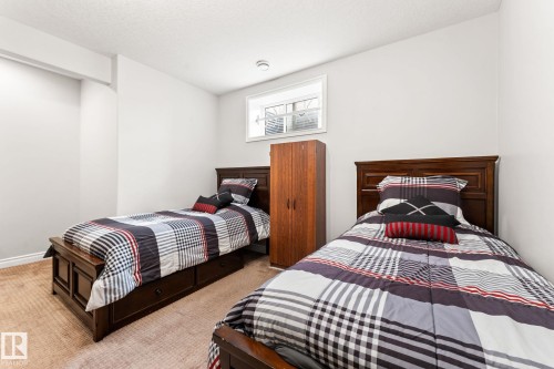 10655 181 Avenue, Edmonton, AB - Indoor Photo Showing Bedroom