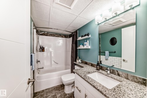 101 10126 144 Street, Edmonton, AB - Indoor Photo Showing Bathroom