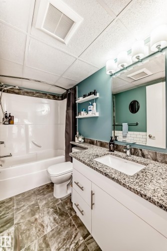101 10126 144 Street, Edmonton, AB - Indoor Photo Showing Bathroom