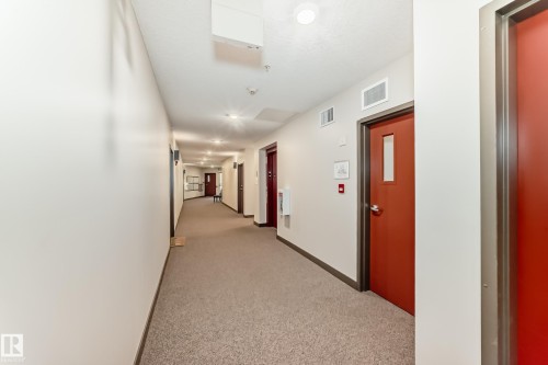 101 10126 144 Street, Edmonton, AB - Indoor Photo Showing Other Room