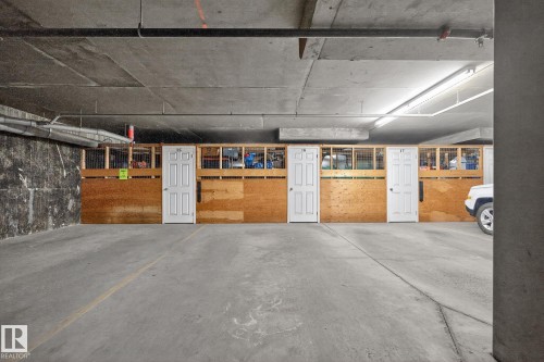 303 13625 34 Street, Edmonton, AB - Indoor Photo Showing Garage