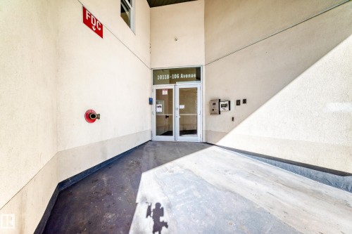 104 10118 106 Avenue, Edmonton, AB - Indoor