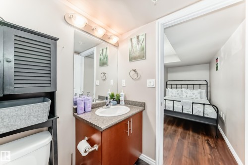 104 10118 106 Avenue, Edmonton, AB - Indoor