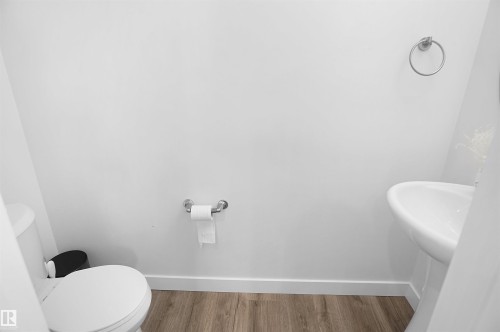 19 903 Crystallina Nera Way, Edmonton, AB - Indoor Photo Showing Bathroom