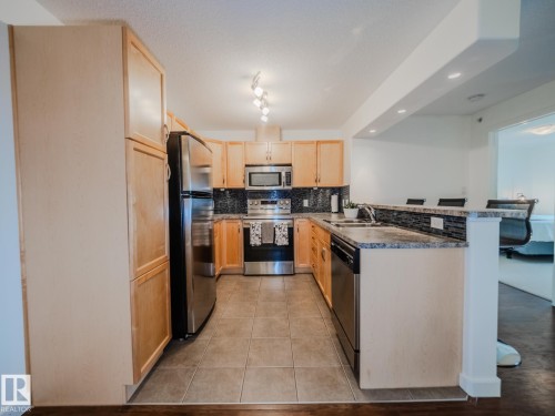 431 11603 Ellerslie Road, Edmonton, AB - Indoor Photo Showing Kitchen