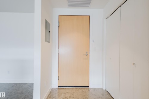 403 2504 109 Street, Edmonton, AB - Indoor Photo Showing Other Room