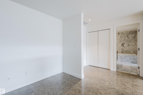403 2504 109 Street, Edmonton, AB - Indoor Photo Showing Other Room
