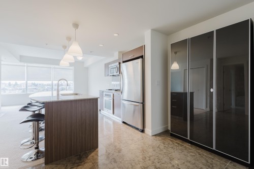 403 2504 109 Street, Edmonton, AB - Indoor Photo Showing Kitchen With Upgraded Kitchen