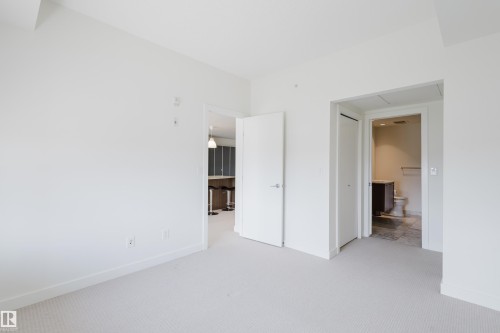 403 2504 109 Street, Edmonton, AB - Indoor Photo Showing Other Room