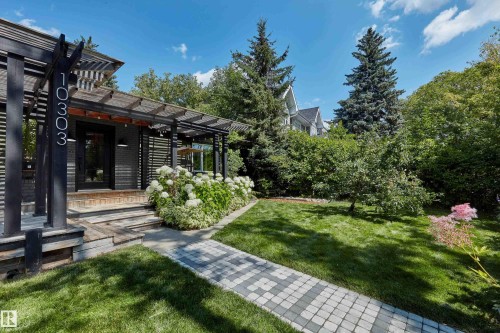 10303 Glenora Crescent, Edmonton, AB - Outdoor