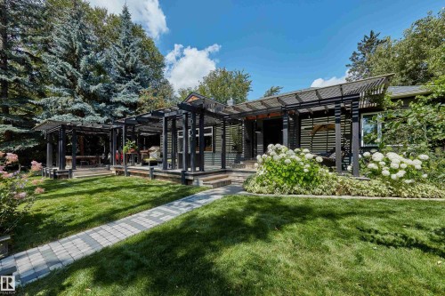 10303 Glenora Crescent, Edmonton, AB - Outdoor