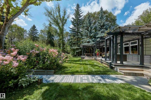 10303 Glenora Crescent, Edmonton, AB - Outdoor