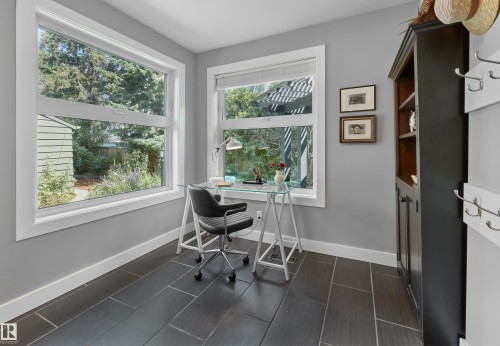 10303 Glenora Crescent, Edmonton, AB - Indoor Photo Showing Office