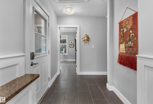 10303 Glenora Crescent, Edmonton, AB - Indoor Photo Showing Other Room