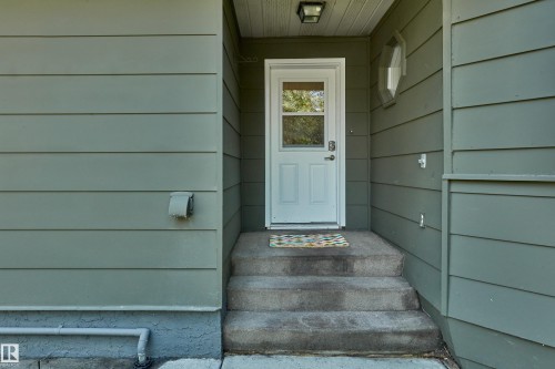 10303 Glenora Crescent, Edmonton, AB - Outdoor With Exterior