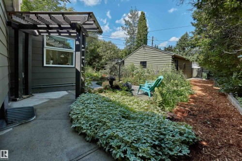 10303 Glenora Crescent, Edmonton, AB - Outdoor