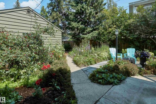 10303 Glenora Crescent, Edmonton, AB - Outdoor