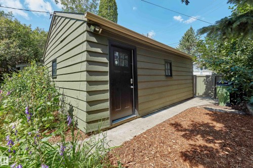 10303 Glenora Crescent, Edmonton, AB - Outdoor