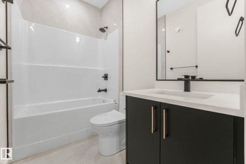 10965 129 Street, Edmonton, AB - Indoor Photo Showing Bathroom