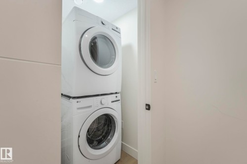 10965 129 Street, Edmonton, AB - Indoor Photo Showing Laundry Room