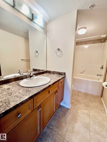 202 6921 199 Street, Edmonton, AB - Indoor Photo Showing Bathroom