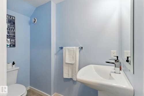 105 1304 Rutherford Rd, Edmonton, AB - Indoor Photo Showing Bathroom