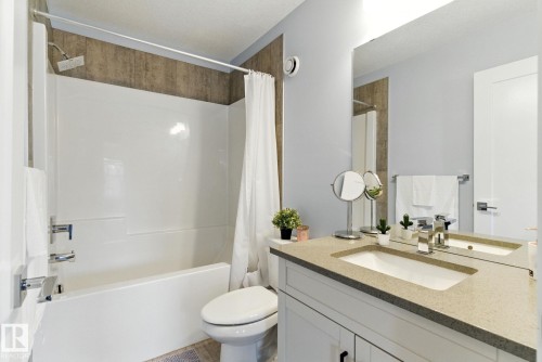 105 1304 Rutherford Rd, Edmonton, AB - Indoor Photo Showing Bathroom