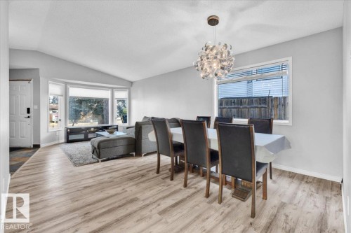 3619 27 Avenue, Edmonton, AB - Indoor Photo Showing Dining Room