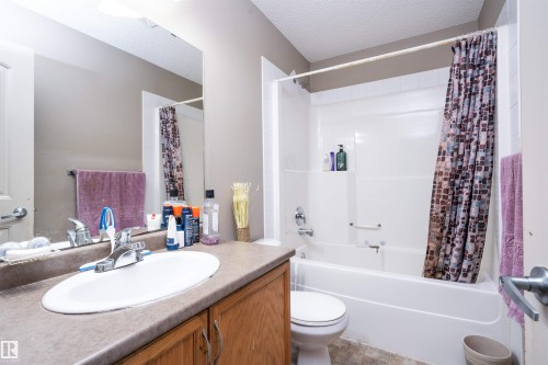 3533 11 Street, Edmonton, AB - Indoor Photo Showing Bathroom