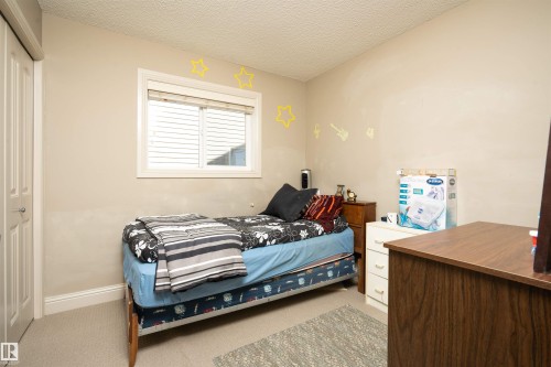 3533 11 Street, Edmonton, AB - Indoor Photo Showing Bedroom