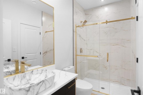 27 Trill Point, Spruce Grove, AB - Indoor Photo Showing Bathroom