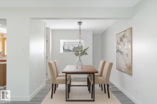 13043 Sherbrooke Avenue, Edmonton, AB - Indoor Photo Showing Dining Room